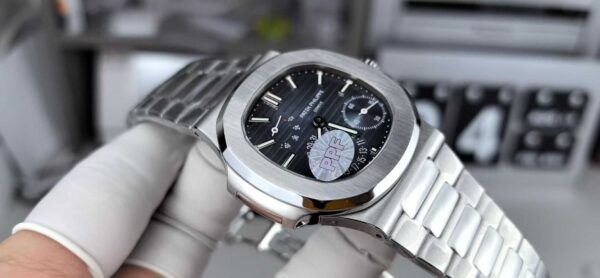 Patek Philippe Nautilus 5712/1A-001 Watch