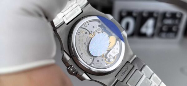 Patek Philippe Nautilus 5712/1A-001 Watch