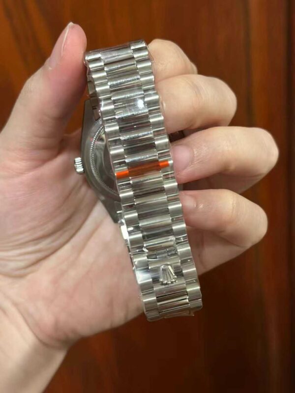 Rolex Day-Date series automatic mechanical watch (commonly known as "DD")