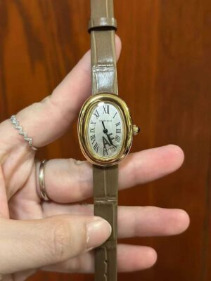 Cartier Baignoire (Bathtub) Collection of Women's Quartz Watches