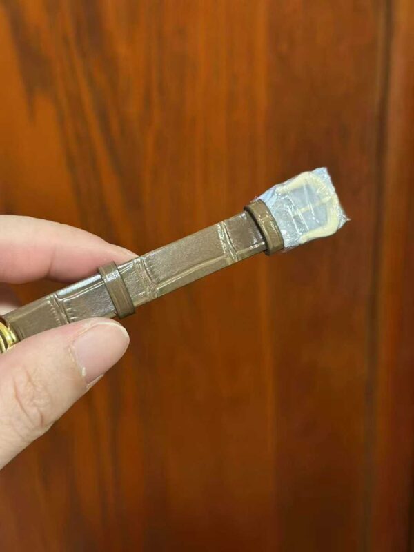 Cartier Baignoire (Bathtub) Collection of Women's Quartz Watches