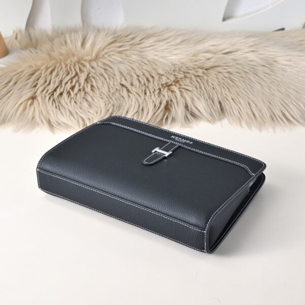Hermès men's clutch bag (black grained calfskin)