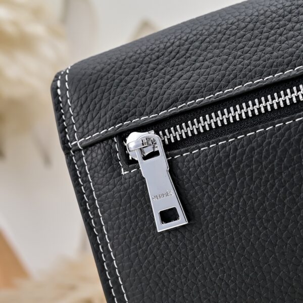 Hermès men's clutch bag (black grained calfskin)