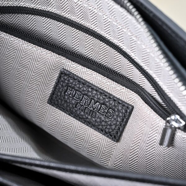 Hermès men's clutch bag (black grained calfskin)