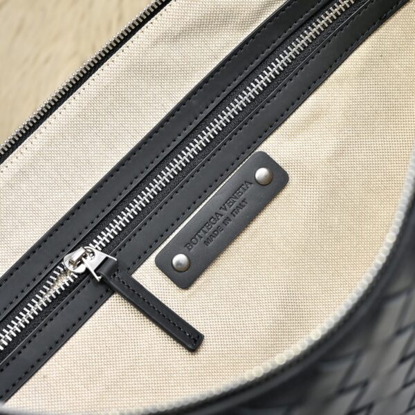 Bottega Veneta's classic Intrecciato woven men's briefcase (black calfskin).